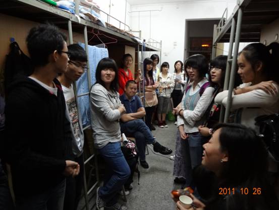 畅谈人生路 共叙师生情